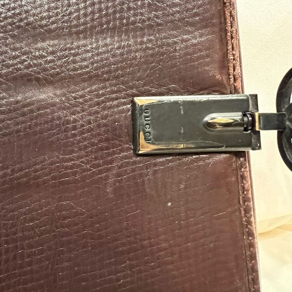 Vintage Gucci Smooth Leather Long Wallet Unique Clasp Made in Italy GG - Picture 7 of 16